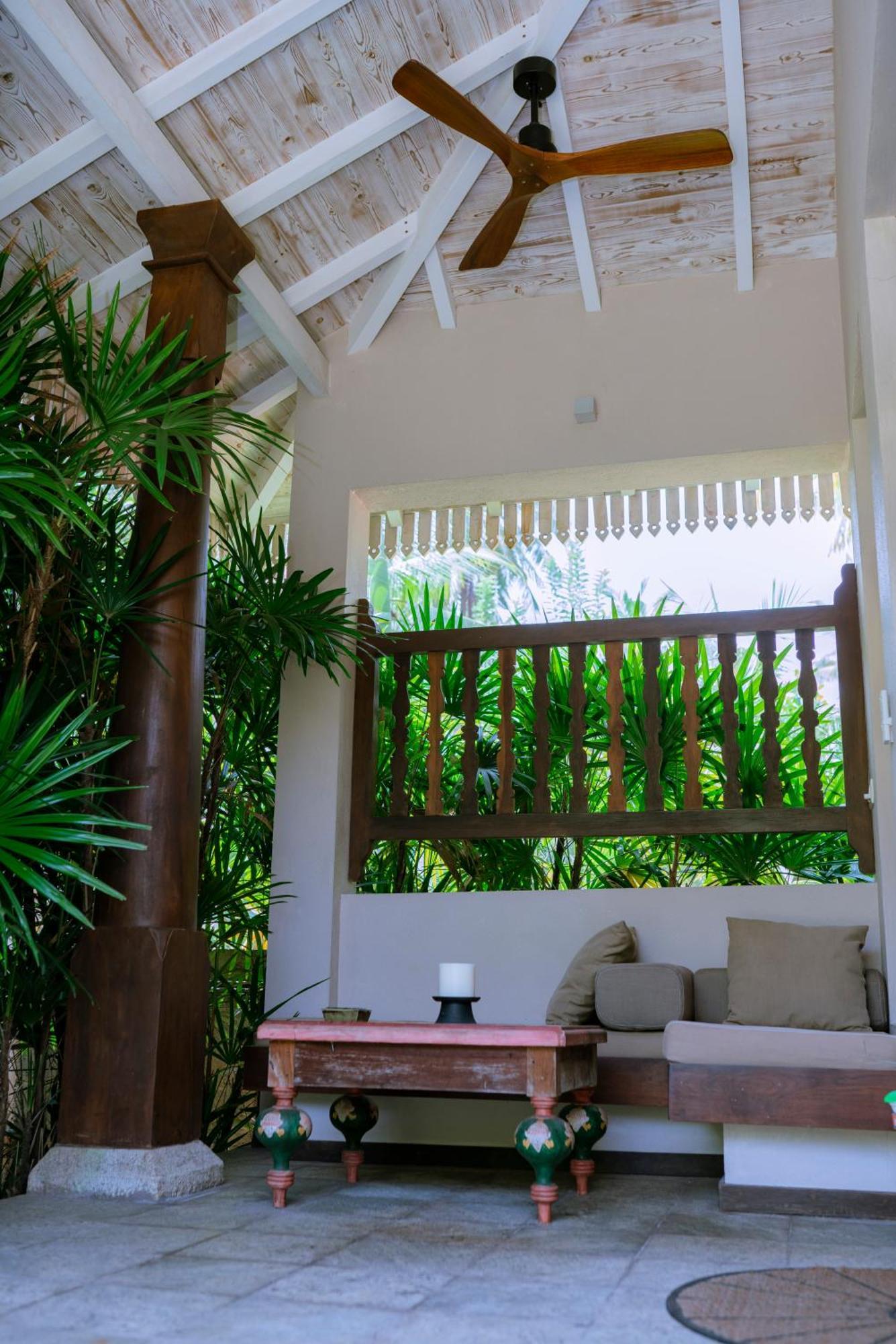 Aga Surf View Hotel