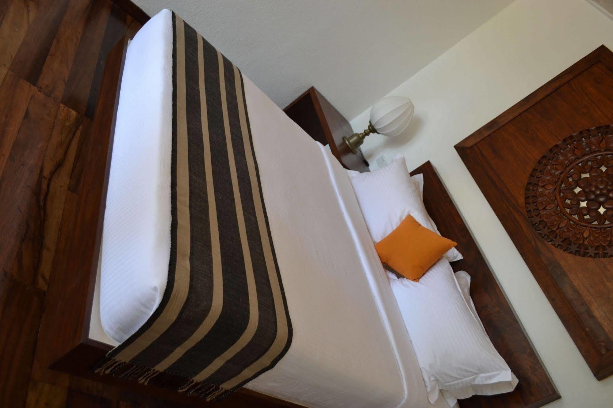 Hotel Aga Surf View Tangalle